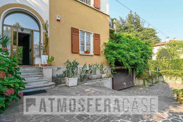 Villa o villino Dalmine