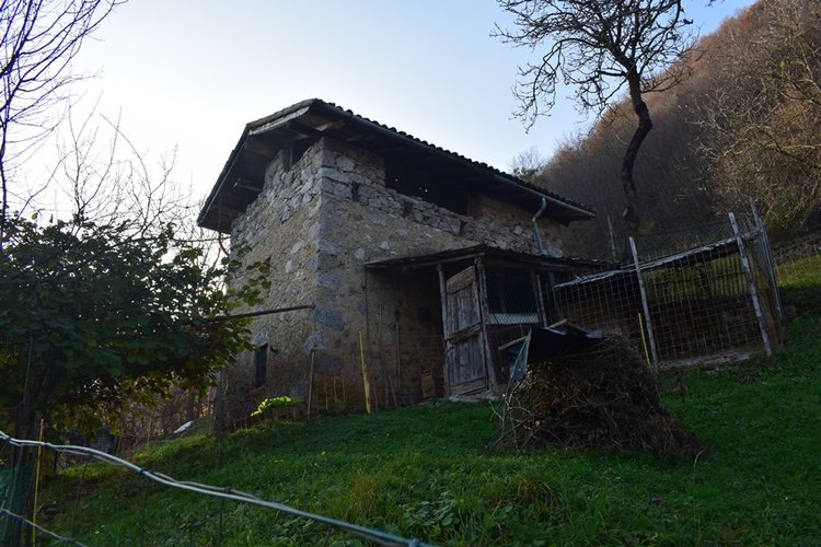 ValSerina per amanti tranquillità, introvabile rustico con terreno