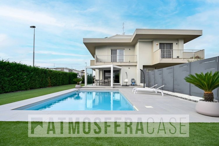 Villa o villino Zandobbio