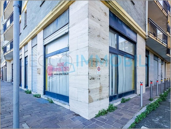 LOCALE COMMERCIALE MALGRATE PORTO Malgrate