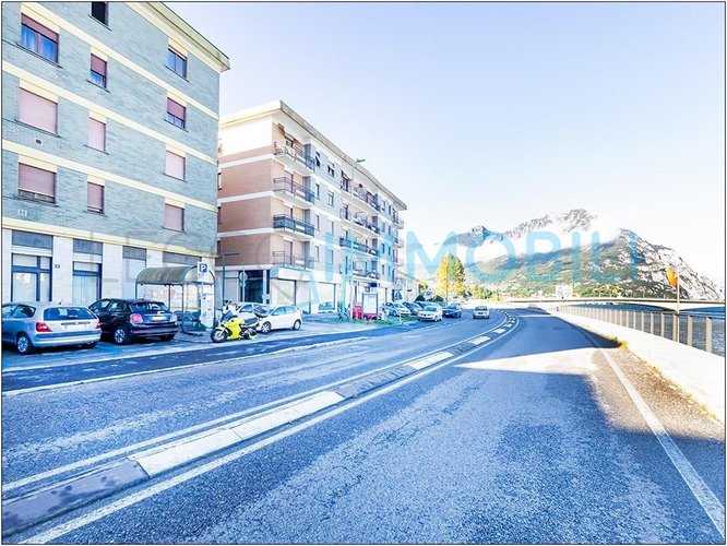 LOCALE COMMERCIALE MALGRATE PORTO Malgrate