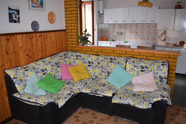 Serina, in suggestiva casa d’epoca, grazioso trilocale esente da spese condominiali Serina