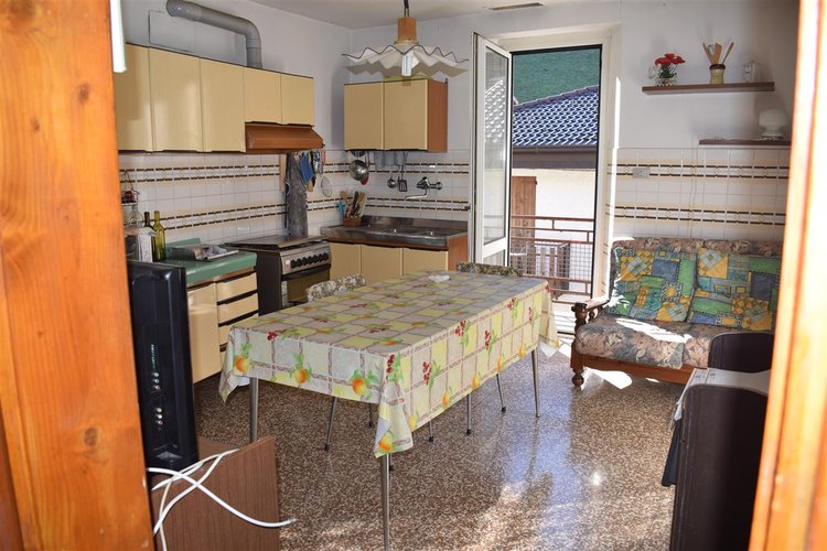 Oltre il Colle, esclusivo quadrilocale balconato con mansarda e box auto Oltre il Colle