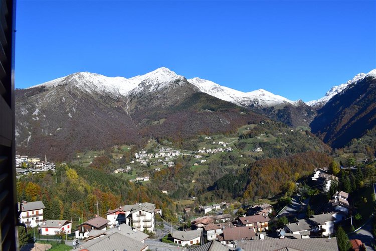 Oltre il Colle, esclusivo quadrilocale balconato con mansarda e box auto Oltre il Colle