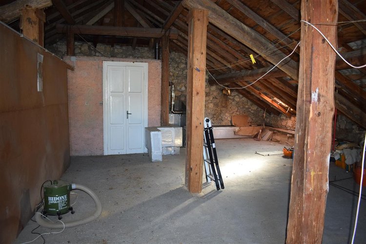 Oltre il Colle, esclusivo quadrilocale balconato con mansarda e box auto Oltre il Colle