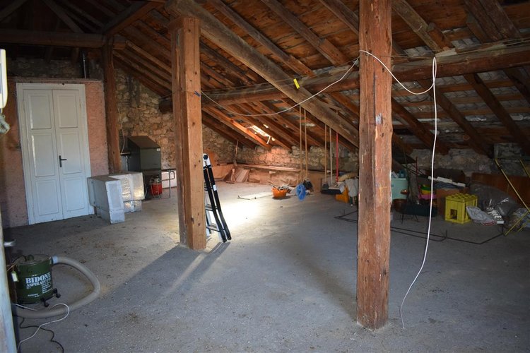 Oltre il Colle, esclusivo quadrilocale balconato con mansarda e box auto Oltre il Colle