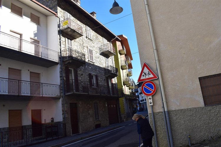 Oltre il Colle, esclusivo quadrilocale balconato con mansarda e box auto Oltre il Colle