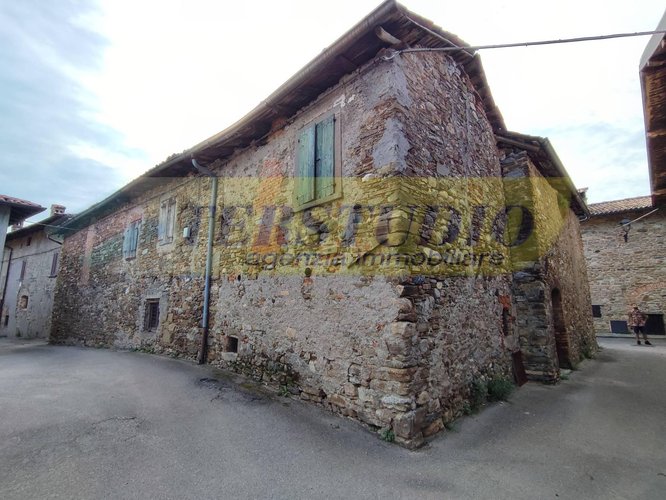 Villa o villino Ambivere