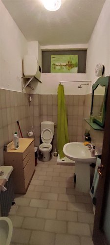 Brumano, piccolo e suggestivo paese montano, monolocale con balcone e posto auto Brumano