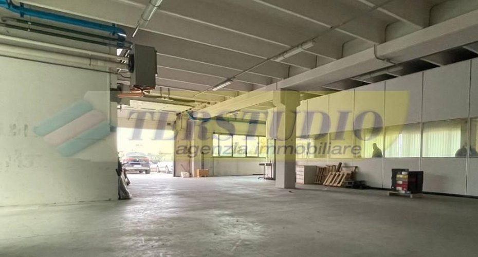 Capannone Industriale