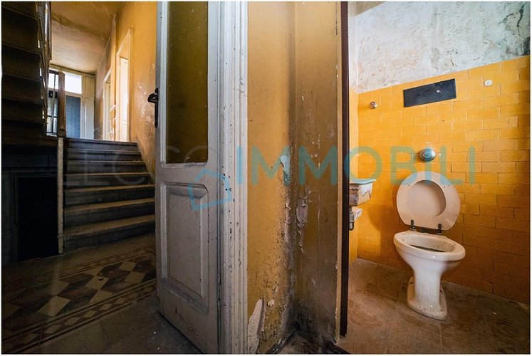 CASA LIBERTY INDIPENDENTE CON TERRAZZO Lecco