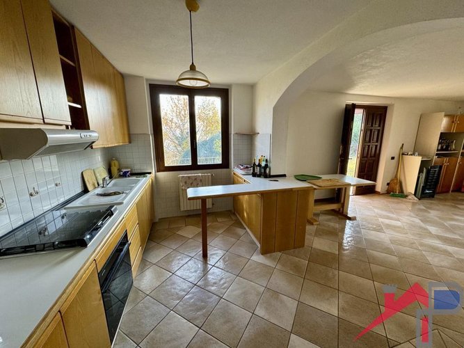 Panoramica villa singola immersa nel verde con terreno Cisano Bergamasco