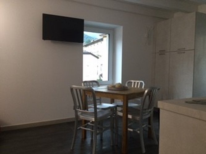 Serina occasione centralissimi due bilocali arredati Serina