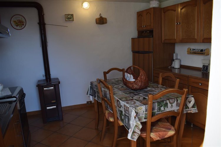 Serina Bagnella, immerso nel verde, luminoso bilocale esente da spese condominiali Serina