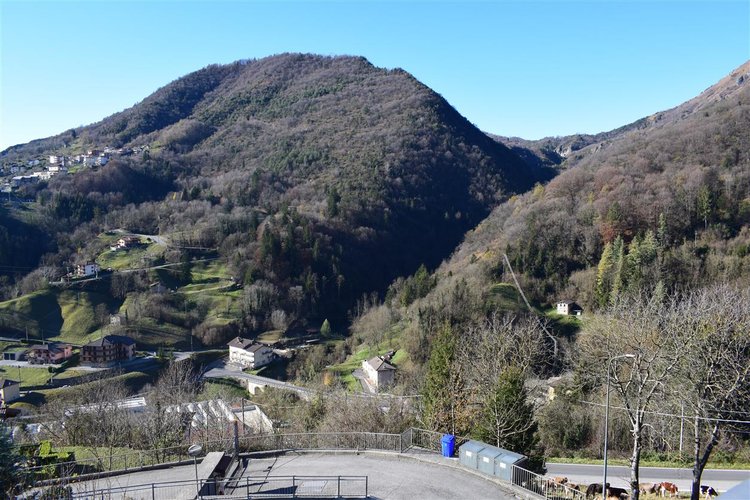 Serina Bagnella, immerso nel verde, luminoso bilocale esente da spese condominiali Serina