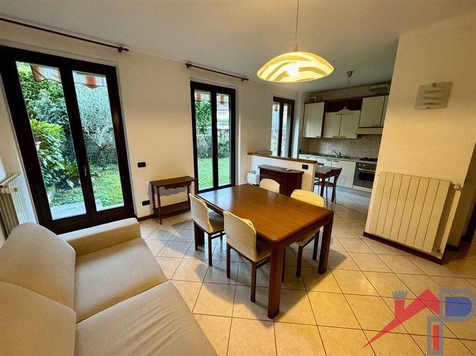 Trilocale con giardino privato Pontida