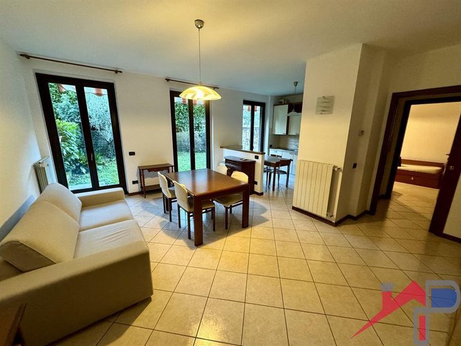 Trilocale con giardino privato Pontida