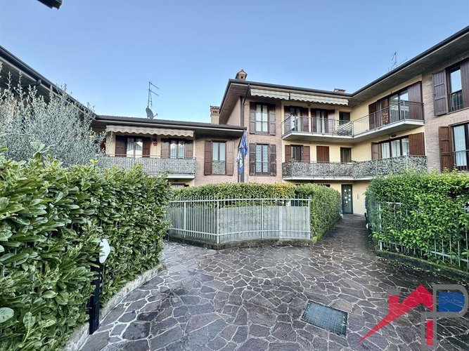 Trilocale con giardino privato Pontida