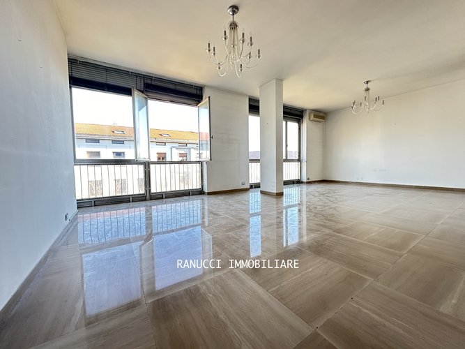 Bergamo Viale Vittorio Emanuele/ S. Benedetto Quadri s. benedettoampio quadrilocale