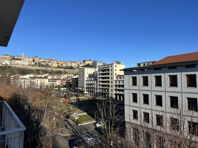 Bergamo Viale Vittorio Emanuele/ S. Benedetto Quadri s. benedettoampio quadrilocale Bergamo