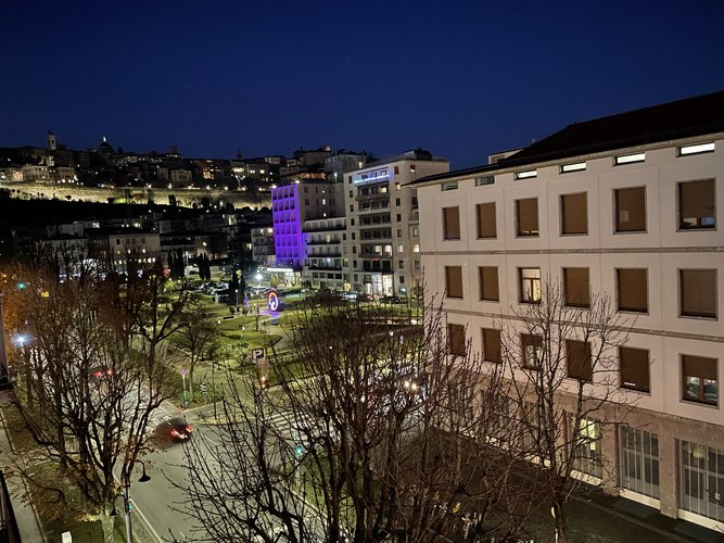 Bergamo Viale Vittorio Emanuele/ S. Benedetto Quadri s. benedettoampio quadrilocale Bergamo