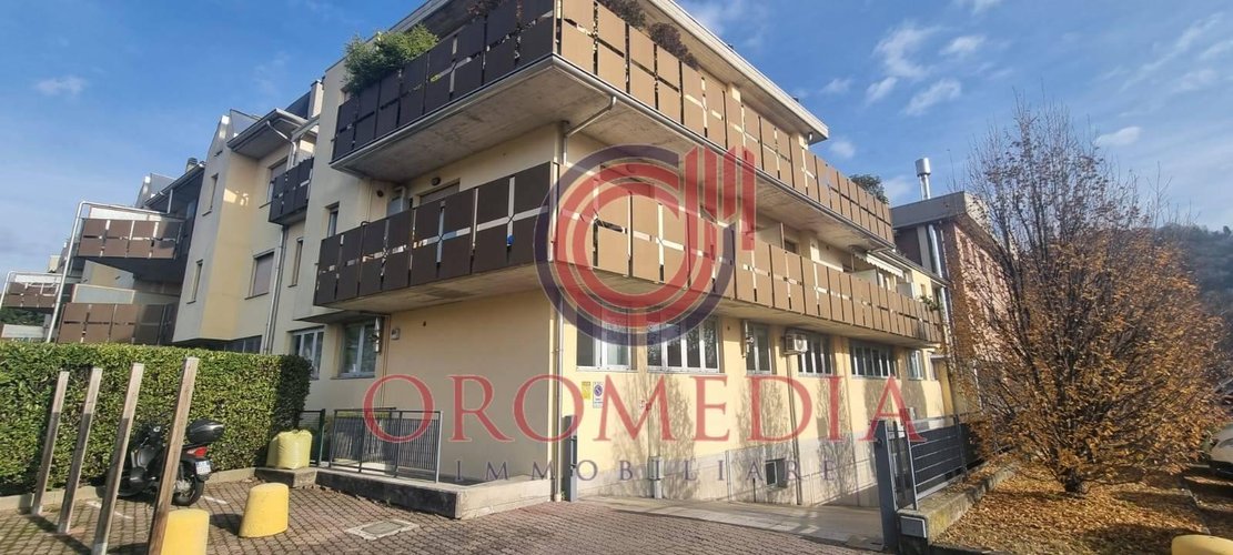 Box / Posto auto Villa di Serio