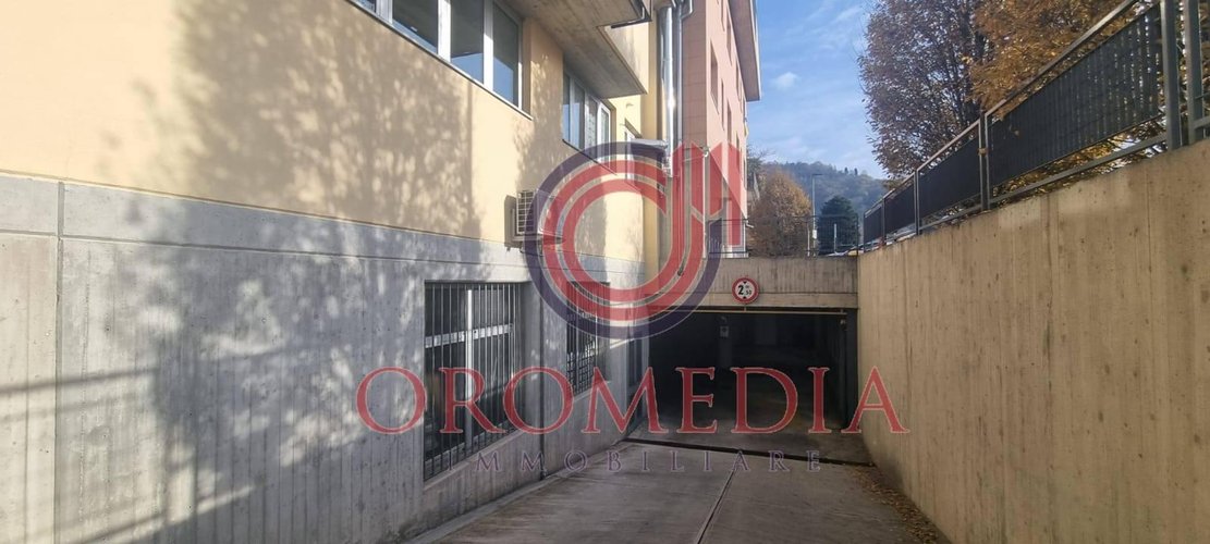 Box / Posto auto Villa di Serio