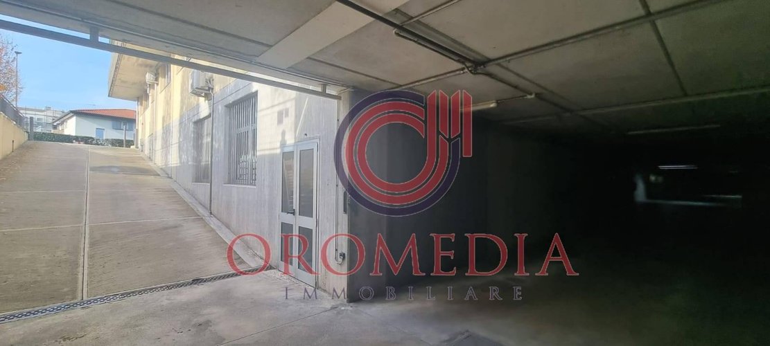 Box / Posto auto Villa di Serio