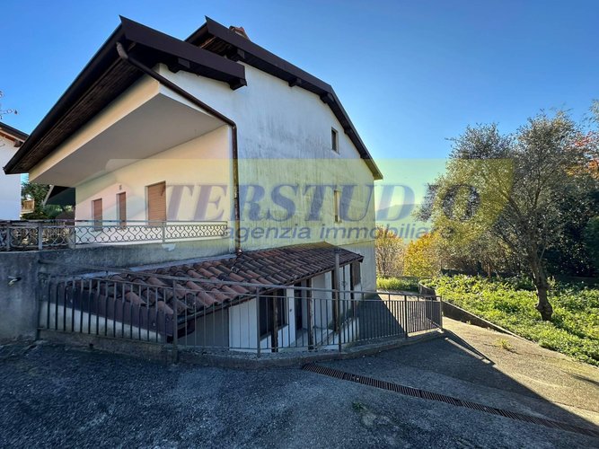 Villa o villino Calolziocorte