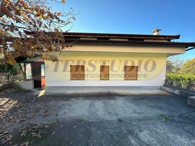 Villa o villino Calolziocorte