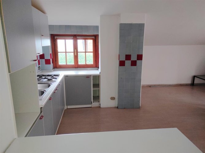 Sant’Omobono Terme, in piccola e tranquilla casetta, bilocale al secondo ed ultimo piano Sant'Omobono Terme