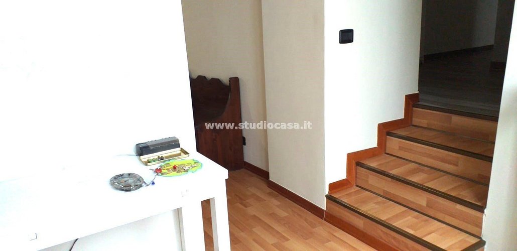 PRONTO DA ABITARE! COME NUOVO! Sedrina