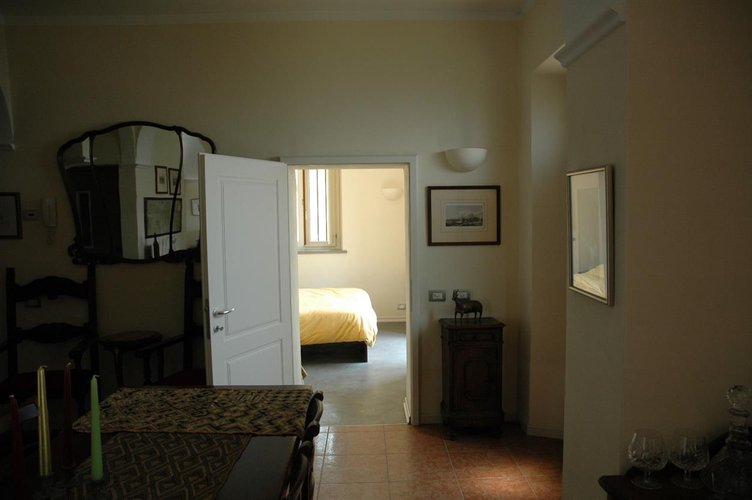 Costa Serina, vista a 360°, intero fabbricato ristrutturato con prato e bosco Costa Serina