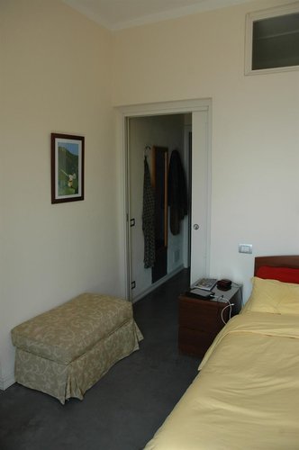 Costa Serina, vista a 360°, intero fabbricato ristrutturato con prato e bosco Costa Serina