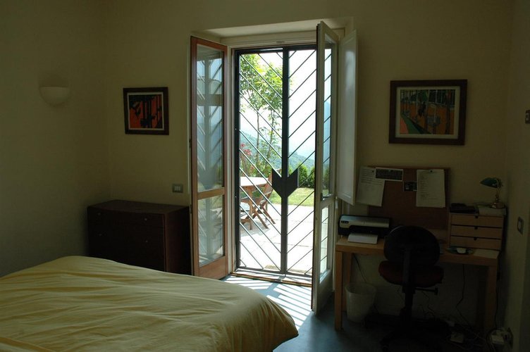 Costa Serina, vista a 360°, intero fabbricato ristrutturato con prato e bosco Costa Serina