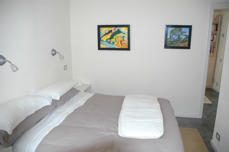 Costa Serina, vista a 360°, intero fabbricato ristrutturato con prato e bosco Costa Serina