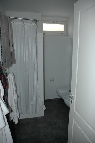 Costa Serina, vista a 360°, intero fabbricato ristrutturato con prato e bosco Costa Serina