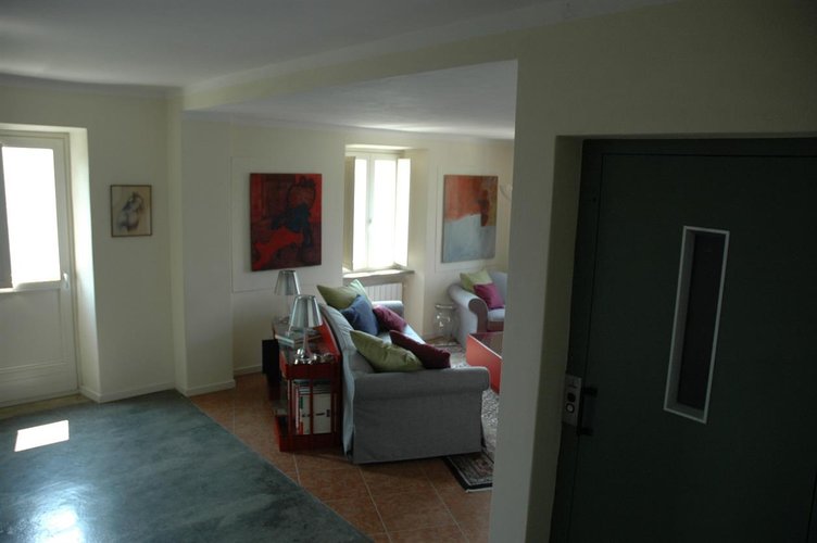 Costa Serina, vista a 360°, intero fabbricato ristrutturato con prato e bosco Costa Serina