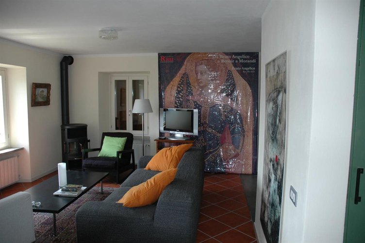 Costa Serina, vista a 360°, intero fabbricato ristrutturato con prato e bosco Costa Serina