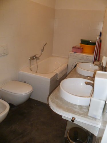 Costa Serina, vista a 360°, intero fabbricato ristrutturato con prato e bosco Costa Serina