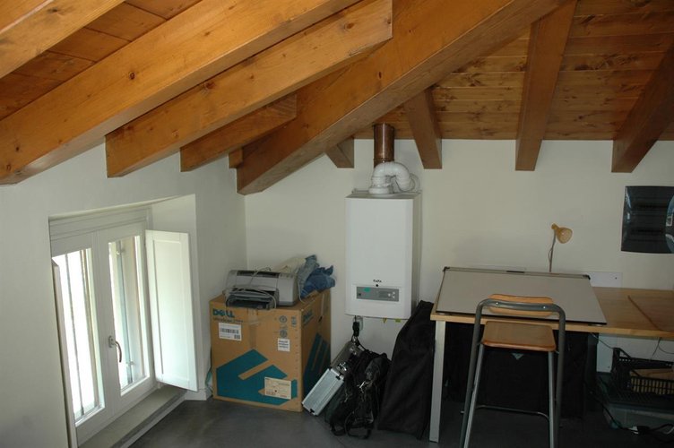 Costa Serina, vista a 360°, intero fabbricato ristrutturato con prato e bosco Costa Serina