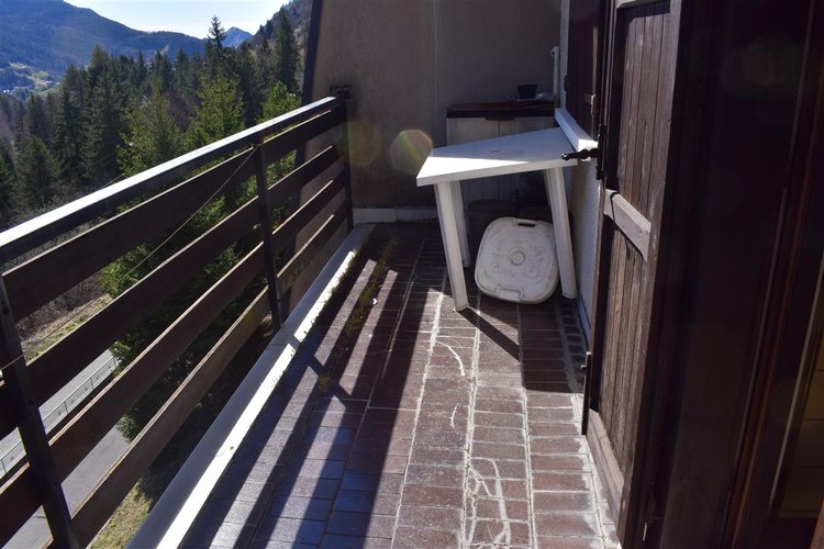 Oltre il Colle quota mt. 1200 vista Monte Arera affarone alloggio arredato, balconato con box Oltre il Colle