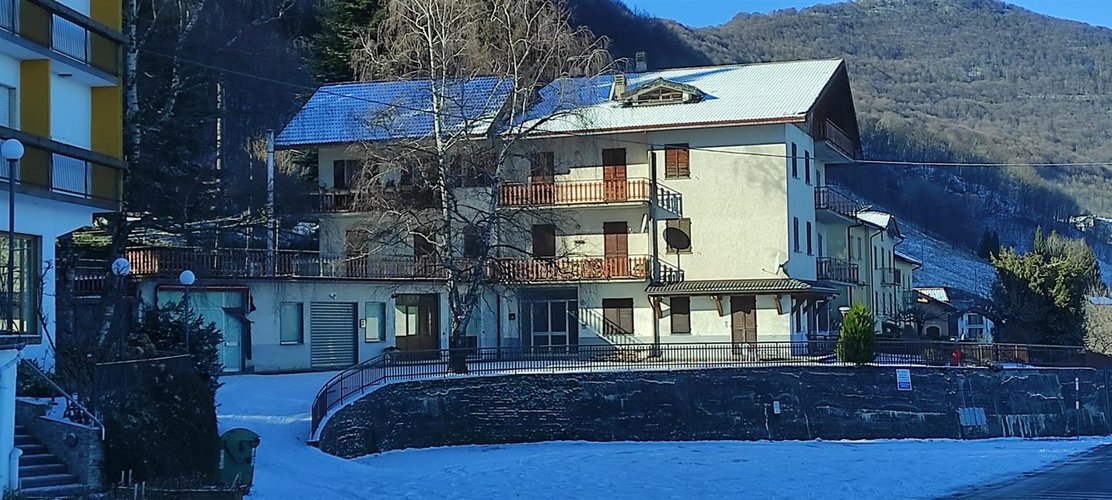 Costa Imagna grazioso, ampio monolocale esente da spese condominiali