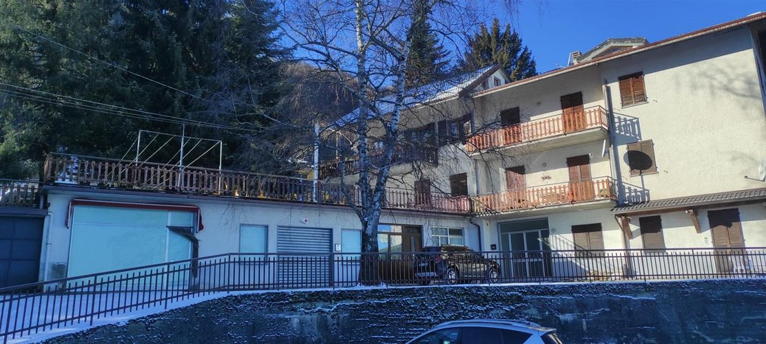 Costa Imagna grazioso, ampio monolocale esente da spese condominiali Costa Valle Imagna