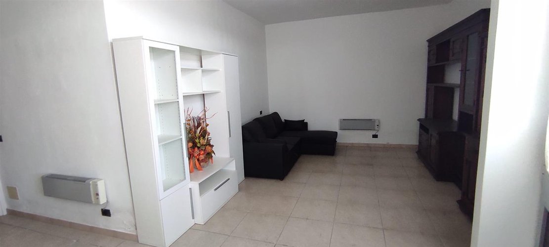 Costa Imagna grazioso, ampio monolocale esente da spese condominiali Costa Valle Imagna