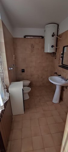 Corna Imagna trilocale con camino e cantina + box auto + terreno a frutteto Corna Imagna