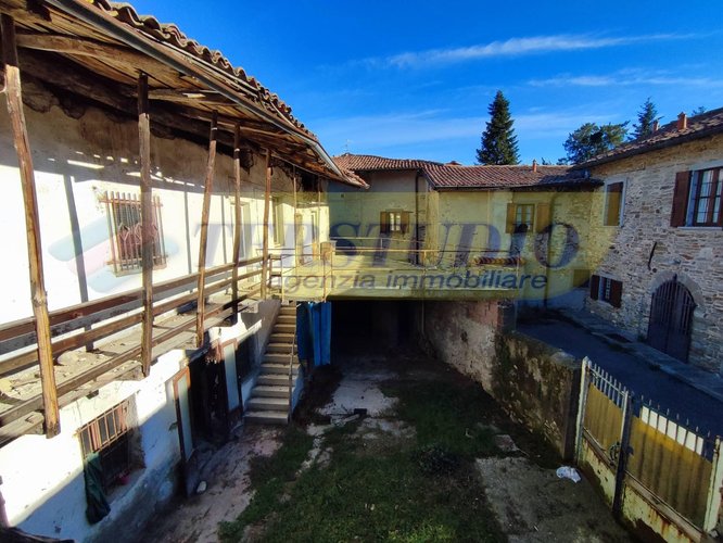 Villa o villino Ambivere