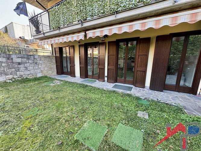 Trilocale con giardino privato Pontida
