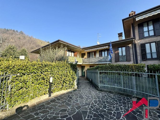 Trilocale con giardino privato Pontida