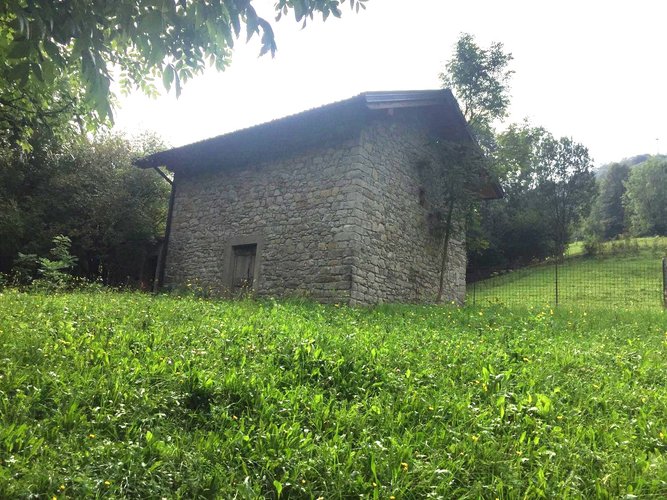 INDIPENDENTE CON PRATO PIANEGGIANTE! Val Brembilla